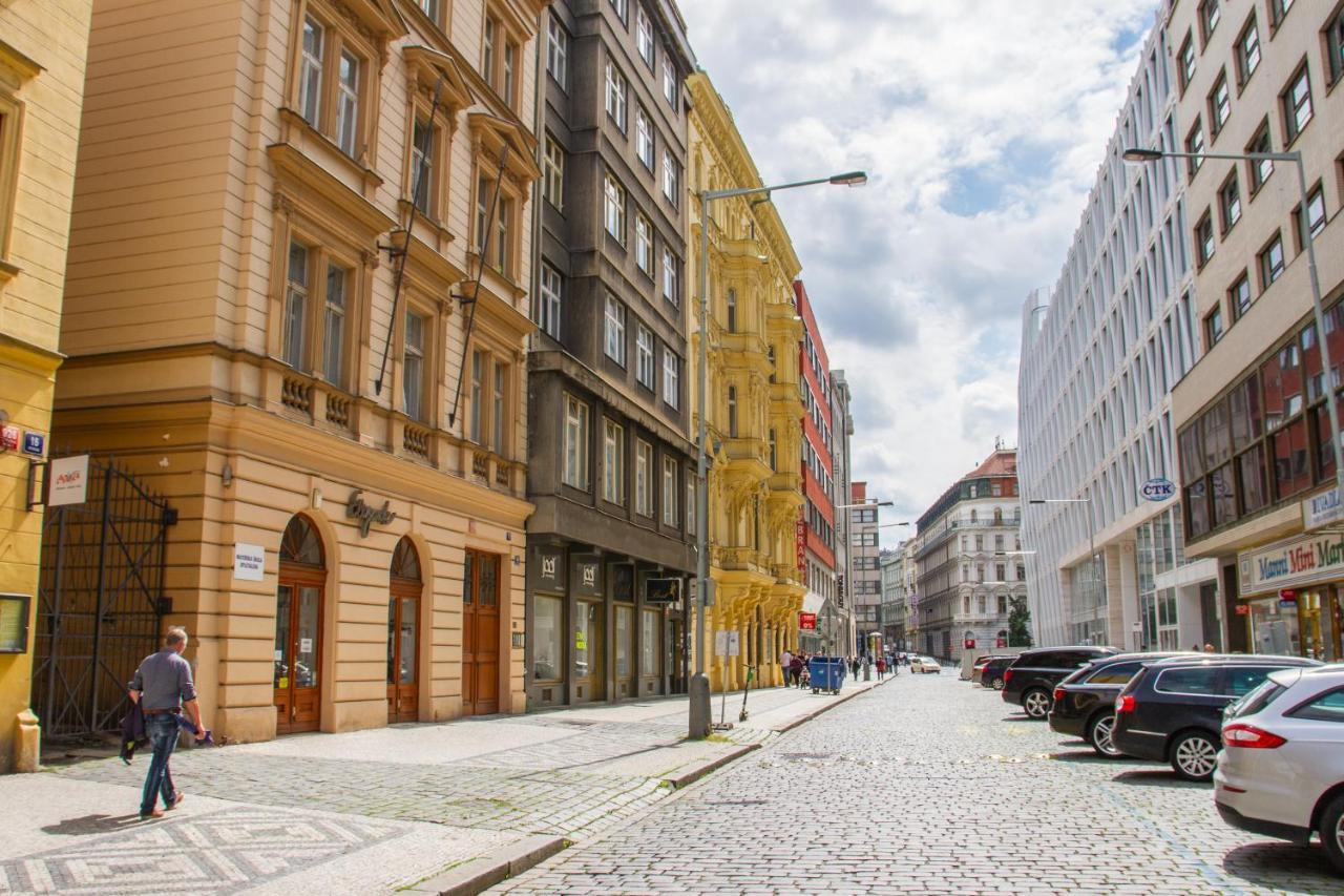 Hostel Mandarinka Prága Kültér fotó