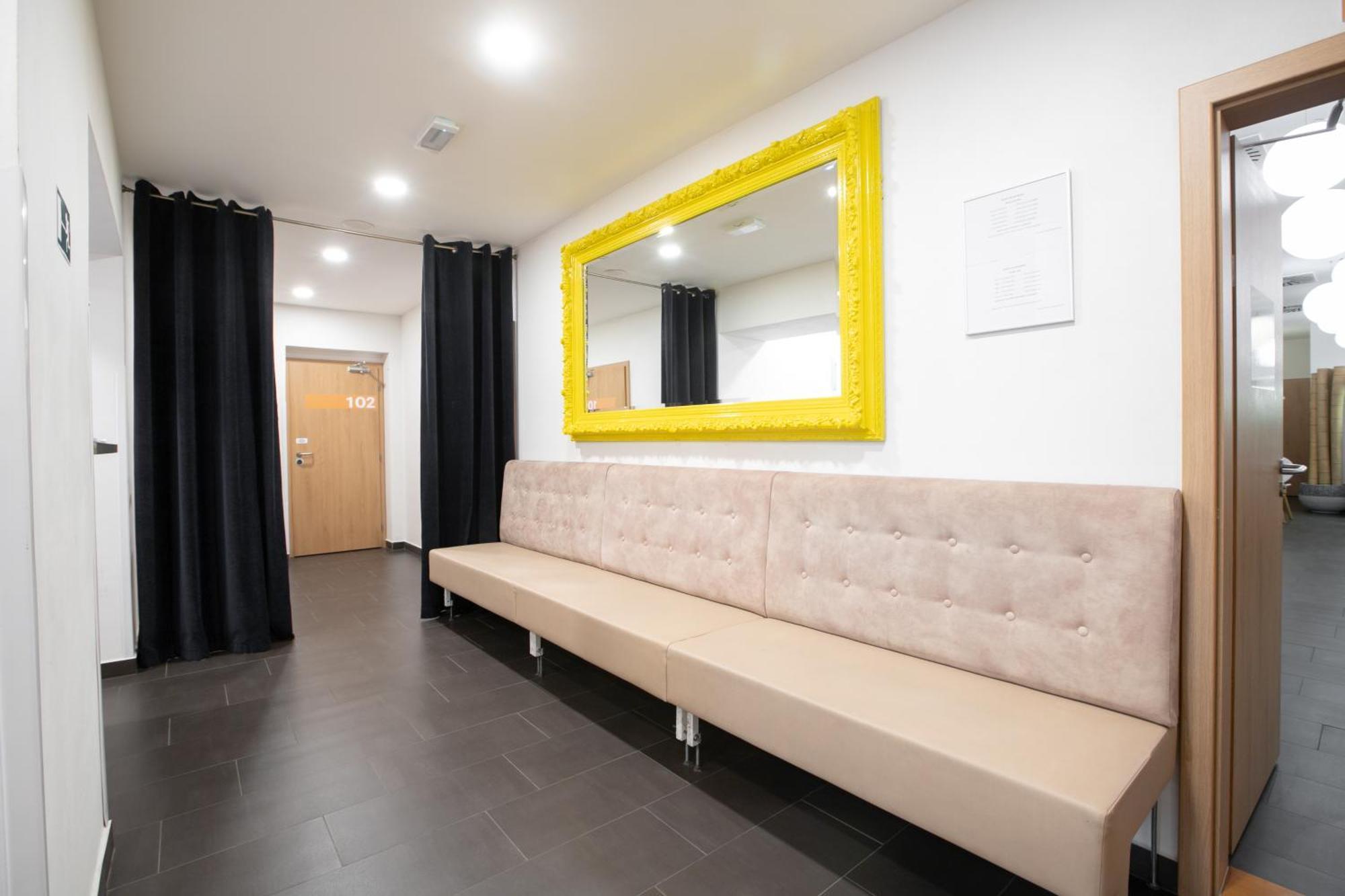 Hostel Mandarinka Prága Kültér fotó