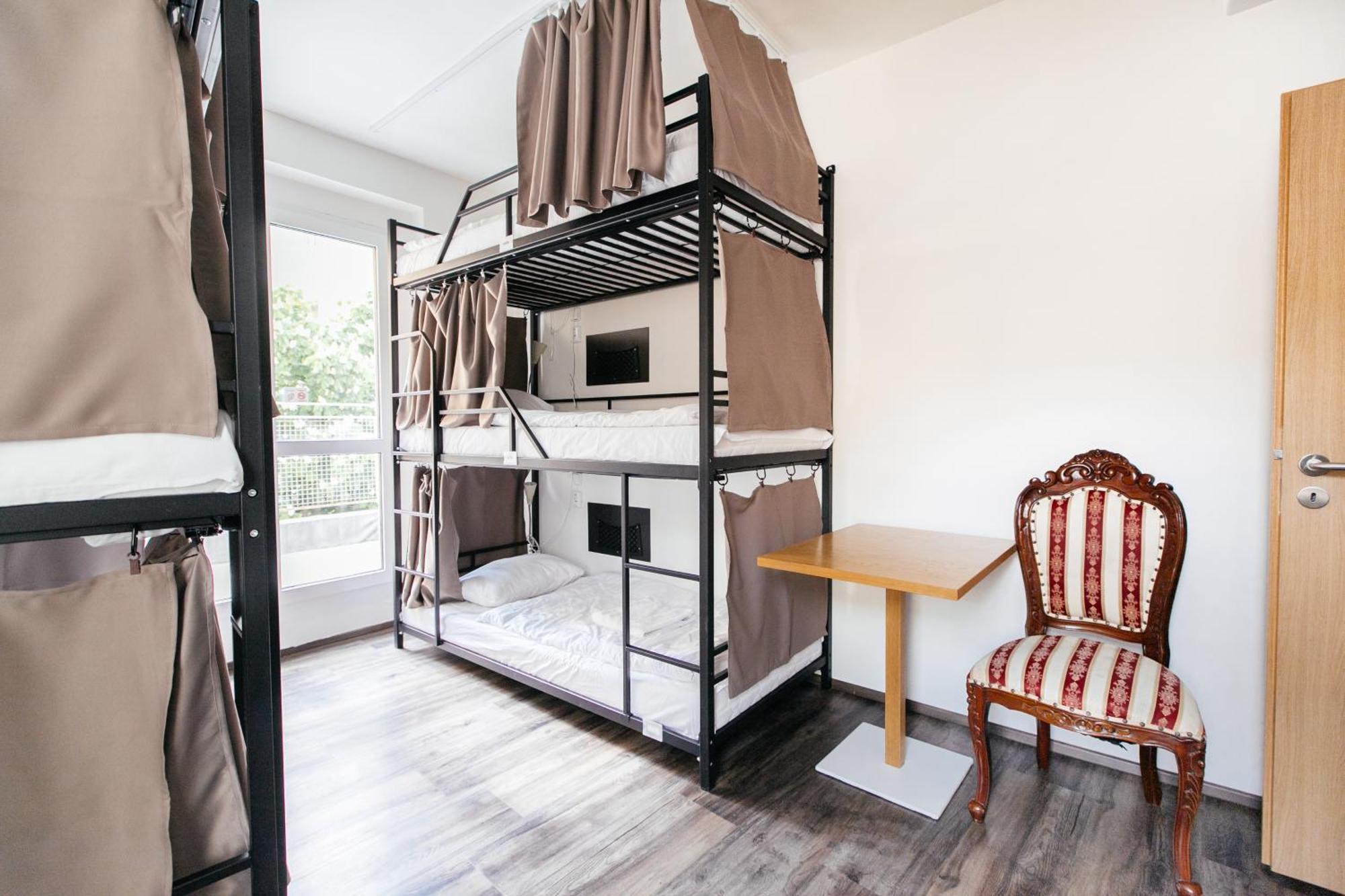 Hostel Mandarinka Prága Kültér fotó