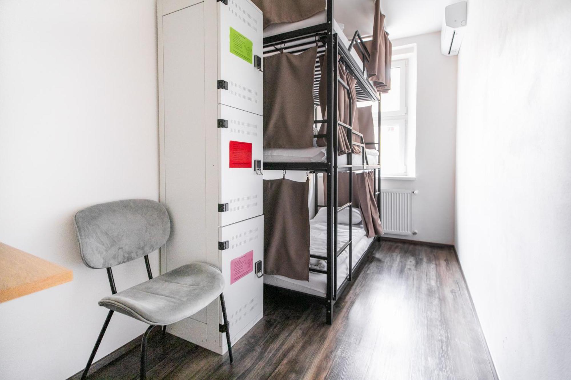 Hostel Mandarinka Prága Kültér fotó